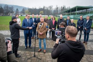 budowa stadionu myślenice