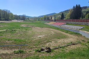 Odbudowa i modernizacja stadionu sportowego KS „Kryształ” w Stroniu Śląskim