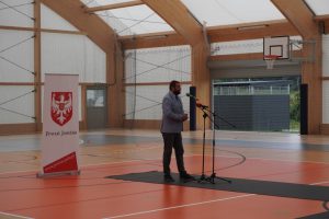 Nowa hala łukowa, boisko wielofunkcyjne oraz bieżnia powstały w Trzcinicy